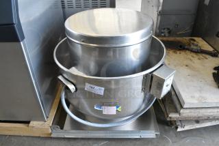 Accurex XRUD-140-10-VG-1-26-G Metal Commercial Rooftop Exhaust Fan Mushroom.