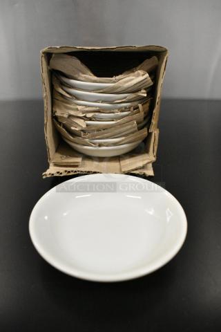 2 BRAND NEW SCRATCH AND DENT! Box of 36 Oneida Buffalo Bright White Ware by 1880 Hospitality F8010000710 3.75 oz. Rolled Edge Porcelain Coupe Fruit Bowl. 2 Times Your Bid!
