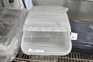 BRAND NEW SCRATCH AND DENT! Araven 09144 ColorClip 6 Gallon / 96 Cup Polypropylene Light-Duty Shelf Ingredient Bin