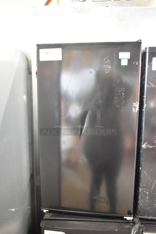 Avanti RM3316B Mini Cooler. 115 Volts, 1 Phase.