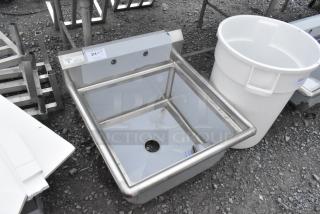 BRAND NEW SCRATCH AND DENT! Steelton 522CS12424 Stainless Steel Single Bay Sink.
