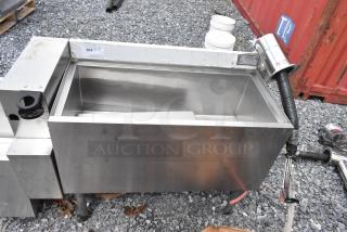 Krowne 18-36-7 Stainless Steel Ice Bin w/ Cold Plate. - Item #1186704
