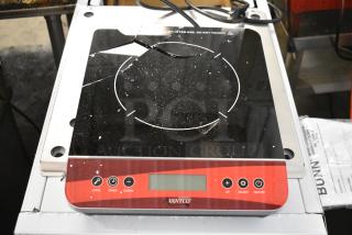 BRAND NEW SCRATCH AND DENT! Avantco 177ICBTM20 Countertop Induction Range / Cooker. See Pictures for Cook Top Damage. 120 Volts, 1 Phase.