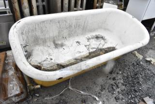 ANTIQUE! White Clawfoot Bathtub. Unit Was Removed from an 1800s Lancaster City Building.
