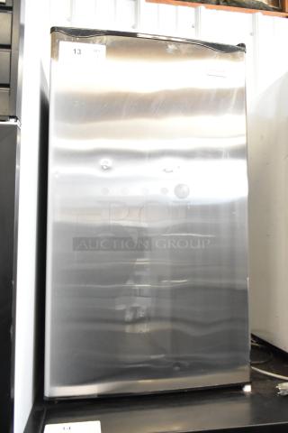 Frigidaire Gallery FGFR334 Mini Cooler. 115 Volts, 1 Phase.