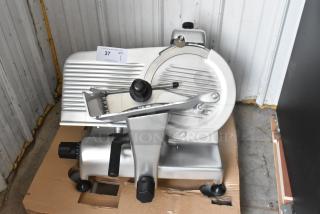 Globe G12 Metal Commercial Countertop Meat Slicer w/ Blade Sharpener. 115 Volts, 1 Phase. - Item #1187676