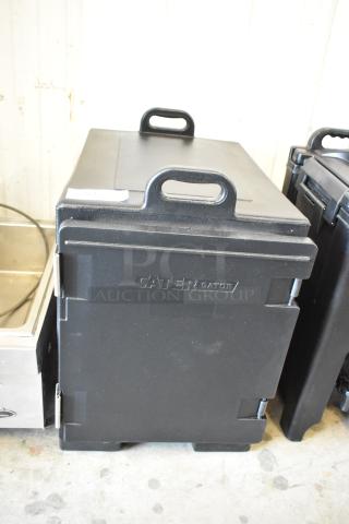 CaterGator Black Insulated Food Carrying Case.
