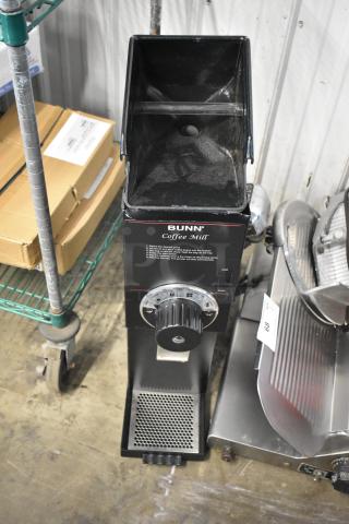 BRAND NEW SCRATCH AND DENT! 2025 Bunn 22100.0000 G3 HD 3 lb. Black Bulk Coffee Grinder. 120 Volts, 1 Phase. - Item #1187706