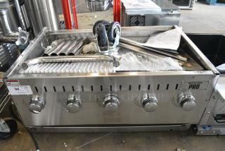 BRAND NEW SCRATCH AND DENT! 2022 Backyard Pro 554LPG36 LPG36 36" Stainless Steel Liquid Propane Outdoor Grill.