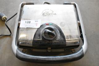 Wolfgang Puck Bistro BCGL0025 Metal Countertop Panini Press. 120 Volts, 1 Phase.