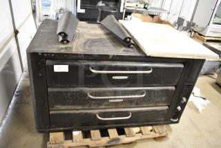 Blodgett Metal Commercial Gas Powered 2 Deck Pizza Oven w/ Cooking Stones and Metal Legs. - Item #1187742