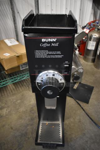 BRAND NEW SCRATCH AND DENT! 2025 Bunn 22100.0000 G3 HD 3 lb. Black Bulk Coffee Grinder. 120 Volts, 1 Phase. Tested and Working! - Item #1187706