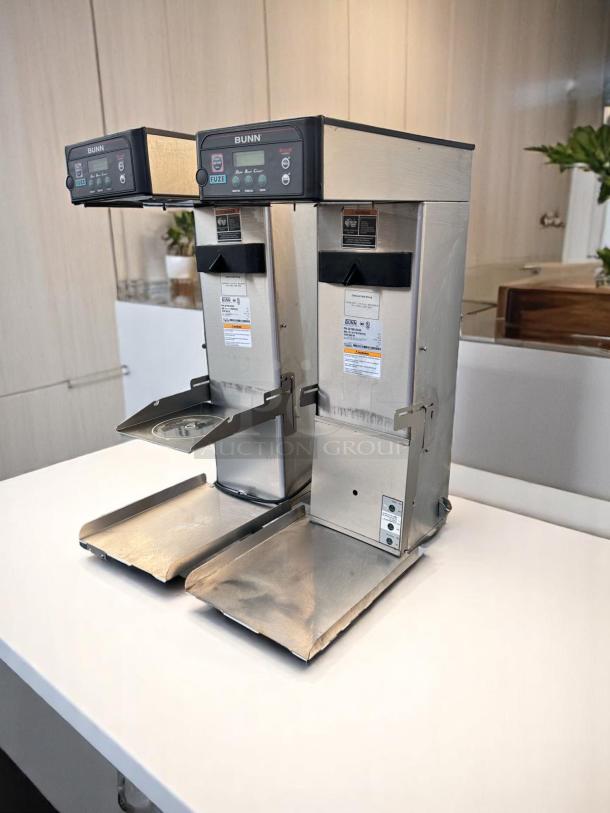 Outstanding Condition BUNN Dual Brewer – ITCB-DV 29” TRK – 120/208-240V – Fully Tested & Working! - Image 4 of 6