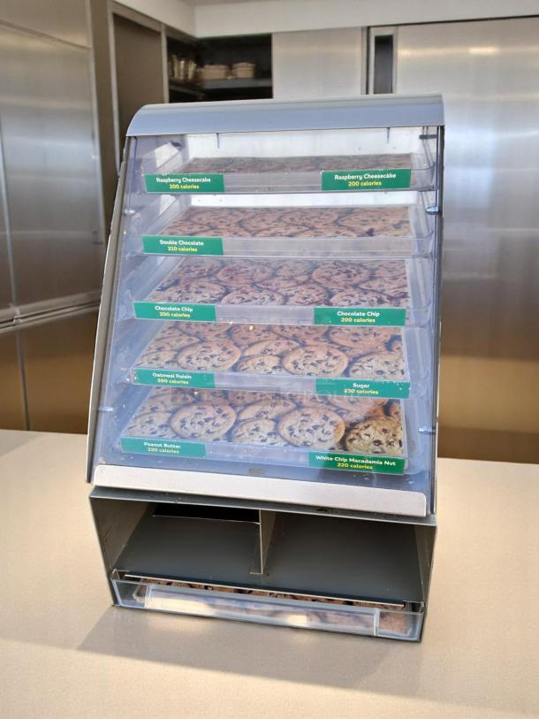 Excellent Condition Cookie Display Merchandiser – Nemco 6490-SUBA – 16.25" Wide – NSF – Made in USA - Image 4 of 6