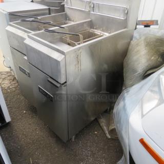 One Asber Natural Gas Deep Fryer With 2 Baskets. Model# AEF50 S LPG. 15.5X32X47