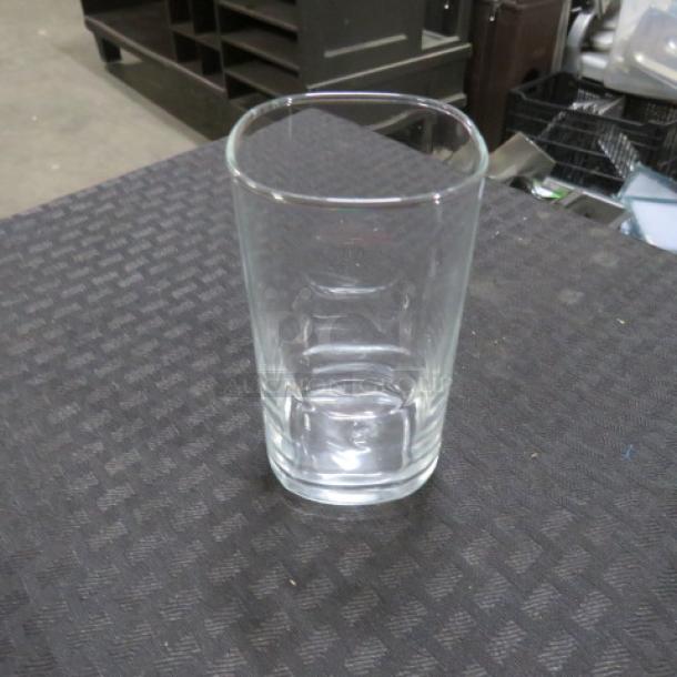 Bar Glass. 6XBID - Image 1 of 1