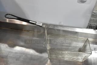 4 BRAND NEW SCRATCH AND DENT! 190FB1466 13 1/2" x 6 1/4" x 6" Half Size Fryer Basket with Back Hook. 4 Times Your Bid!