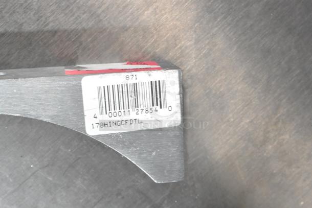 5 BRAND NEW SCRATCH AND DENT! Items Including 3 Avantco 360CPT608910 13" x 1 5/8" Divider Bar for CPT-60-HC Countertop Prep Rails, 178HINGCFDTL Hinge Bracket, 178HINGCFDBL Hinge Bracket. 5 Times Your Bid! - Image 7 of 10