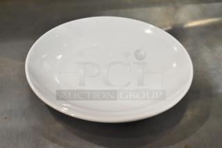 12 BRAND NEW SCRATCH AND DENT! Acopa 304MCOUPE8 Lunar 9" Round White Coupe Melamine Plate. 12 Times Your Bid!