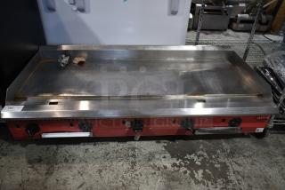 BRAND NEW SCRATCH AND DENT! 2024 Avantco 177CAG60TG 60" Countertop Natural Gas Powered Flat Top Griddle with Thermostatic Controls - 175,000 BTU.