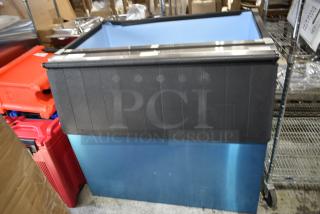BRAND NEW SCRATCH AND DENT! 2024 Hoshizaki B-700SF 44