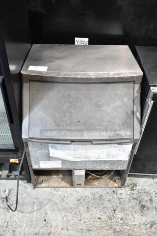 Manitowoc QY0214A Metal Commercial Self Contained Ice Machine. 115 Volts, 1 Phase. - Item #1188525