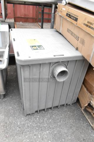 BRAND NEW SCRATCH AND DENT! Endura 3950A03T 100 lb. 50 GPM Grease Trap with 3" Threaded Connections