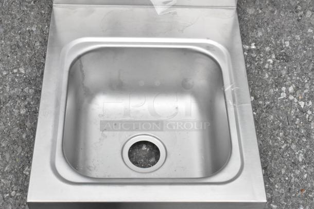 BRAND NEW SCRATCH AND DENT! Steelton 522HS1216 12" x 16" Wall Mounted Hand Sink with Gooseneck Faucet - Image 4 of 5