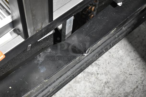2016 True GDM-72-HC Metal Commercial 3 Door Reach In Cooler Merchandiser w/ Poly Coated Racks. 115 Volts, 1 Phase. Tested and Working! - Image 9 of 10