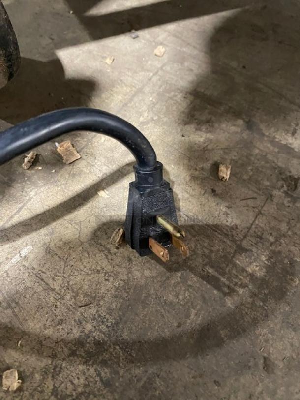 True Commercial Stainless Steel Solid Single Door Reach In Refrigerator! With Poly Coated Wire Rack! With Left Hinged Door! Model: T-23 SN: 1-3483323! 115V 1 Phase! On Casters! - Image 9 of 9