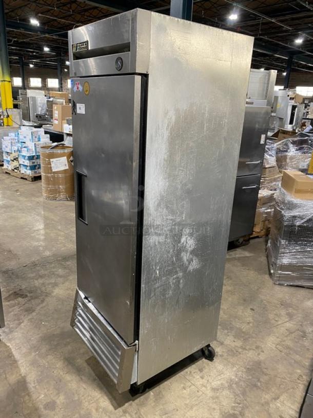True Commercial Stainless Steel Solid Single Door Reach In Refrigerator! Energy Star Certified! With Poly Coated Wire Rack! With Right Hinged Door! Model: T-23 SN: 5360431! 115V 1 Phase! On Casters! - Image 2 of 8