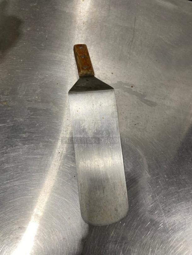 Lot Of Commercial Stainless Steel Solid Oversize Steak/Burger Flipper! With Wooden Grip Handle! ALL ONE MONEY! - Image 4 of 4