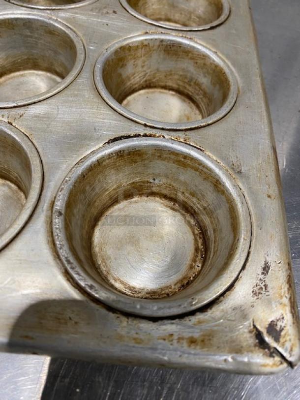 Commercial Heavy Duty 24-Count Cupcake/Muffin Pan! - Image 2 of 3