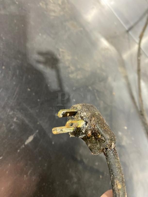 Commercial Stainless Steel 2 Door Worktop Refrigerator! With Up Turned Backsplash! With Poly Coated Wire Rack! On Casters! - Image 7 of 7