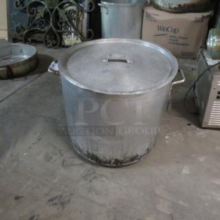 One Aluminum Stock Pot With Lid. 19X18