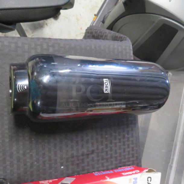 Tork Automatic Hands Free Soap Dispenser. 2XBID - Image 1 of 1