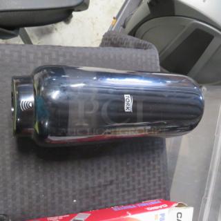 Tork Automatic Hands Free Soap Dispenser. 2XBID