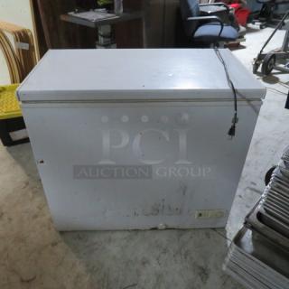 One WORKING GE Chest Freezer. Model# FCM7SUFWW. 115 Volt. 37X22X33 - Item #1190307
