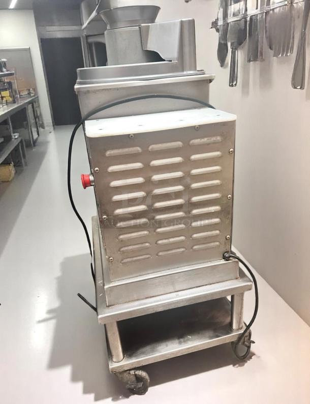 Excellent Condition Dough Rounder – Somerset SDR-400 – 110V – Fully Tested & Working! - Image 4 of 12
