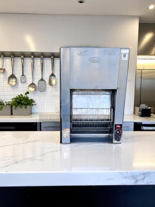 Excellent Condition Conveyor Toaster – Hatco TK-100 – 208V – Fully Tested & Working!