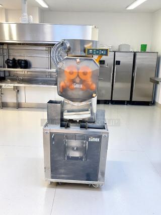 Excellent Condition Commercial Citrus Juicer – Zumex 38 D – 115V – Fully Tested & Working!