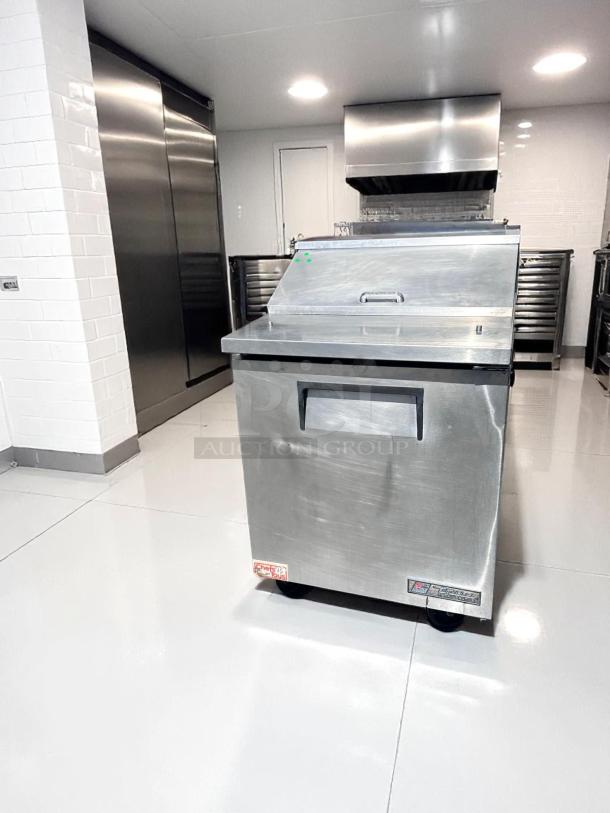 Excellent Condition Refrigerated Sandwich Prep Table – True TSSU-27-08 – 27" – 115V – Fully Tested & Working! - Image 2 of 6