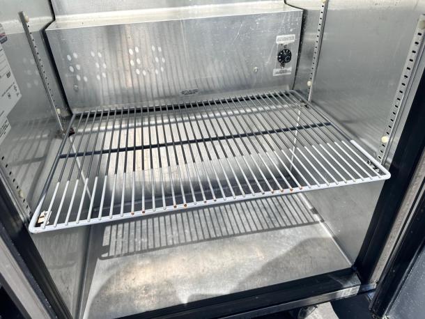 Excellent Condition Refrigerated Sandwich Prep Table – True TSSU-27-08 – 27" – 115V – Fully Tested & Working! - Image 4 of 6