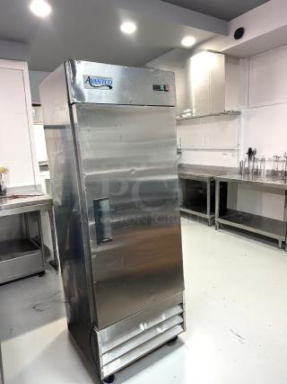 Excellent Condition Upright Commercial Refrigerator – Avantco 178A19FHC – 115V – Fully Tested & Working!
