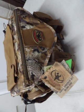 Rig'Em Right Shell Shocker XLT Floating Blind Bag, Color - Gore Optifade Concealment Waterfowl Marsh, 16x9x9
Brand New!!