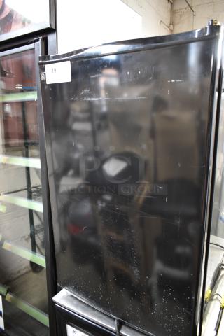 General Electric GE WMR04BAPBBB Mini Cooler. 115 Volts, 1 Phase.