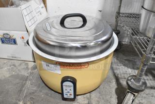 BRAND NEW SCRATCH AND DENT! Town 57155 110 Cup (55 Cup Raw) Electronic Rice Cooker / Warmer - 230 Volts.