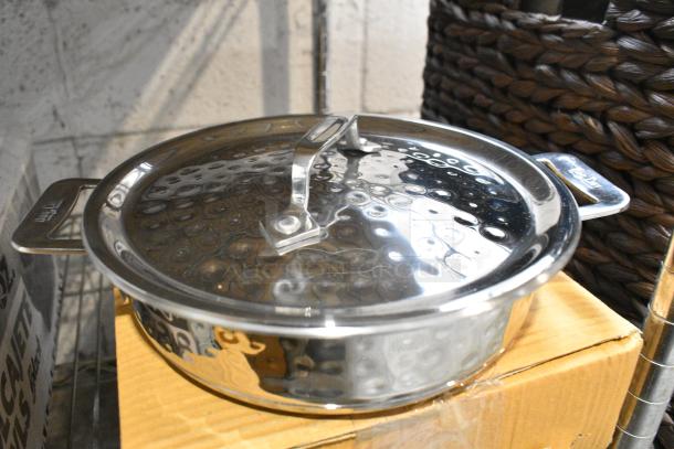 3 BRAND NEW SCRATCH AND DENT! Bon Chef 60022HF Cucina 1 Qt. 24 oz. Hammered Finish Stainless Steel Round Casserole with Lid. 3 Times Your Bid! - Image 1 of 5