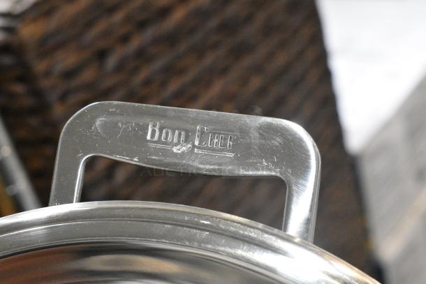 3 BRAND NEW SCRATCH AND DENT! Bon Chef 60022HF Cucina 1 Qt. 24 oz. Hammered Finish Stainless Steel Round Casserole with Lid. 3 Times Your Bid! - Image 4 of 5