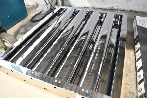 2 BRAND NEW SCRATCH AND DENT! Items Including 600GKM1236 Regency 36" Mobile Gas Connector Hose Kit with 2 Elbows, Full Port Valve, Restraining Device, and Quick Disconnect - 1/2" and 190HFC1620SA 20"(H) x 16"(W) x 2"(T) Stainless Steel Filter with Spark Arrestor. 2 Times Your Bid! - Image 2 of 5